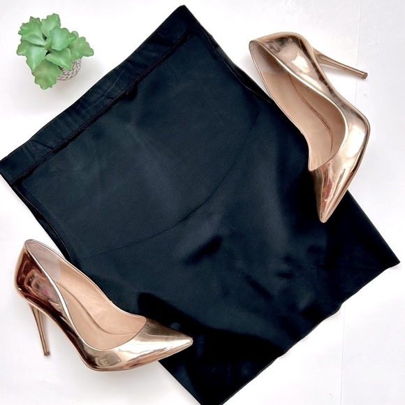 SPANX Smartgrip Half Slip Very Black Skirt Shaper Mini Skirt Size XL - Picture 1 of 11